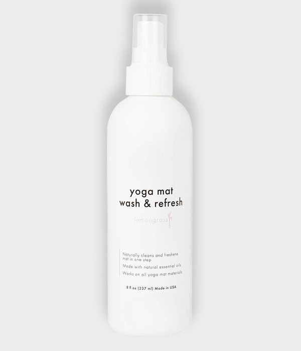 Lavage et rafraîchissement du tapis de yoga
